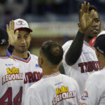 Cardenales venció a Tiburones y se aferró al segundo lugar