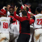 Bravos ratificó a Giovanni Carrara como coach de pitcheo