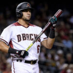 Alexi Amarista le sacó la bola dos veces a Trevor Bauer