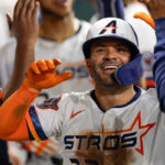 Luis Arráez regresó al roster activo de San Diego