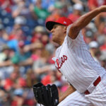 Robert Suárez consiguió el salvado 50 de su trayectoria en las Mayores