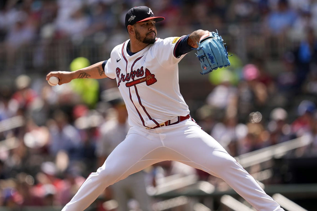 José Ruiz cambiado de Atlanta a Texas