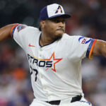 Luis Arráez sumó el hit 1.000 de su carrera