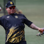 Águilas pactó con el jonronero James Nelson