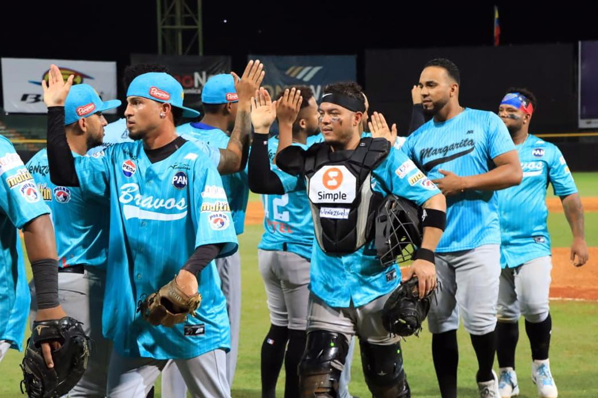 Bateo de Bravos mostró su fuerza frente a relevistas de Caribes