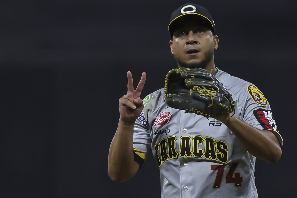 Caracas celebra el regreso de Yoimer Camacho, tras dos años de ausencia