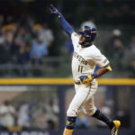 Zach Plesac comprometido con el Magallanes