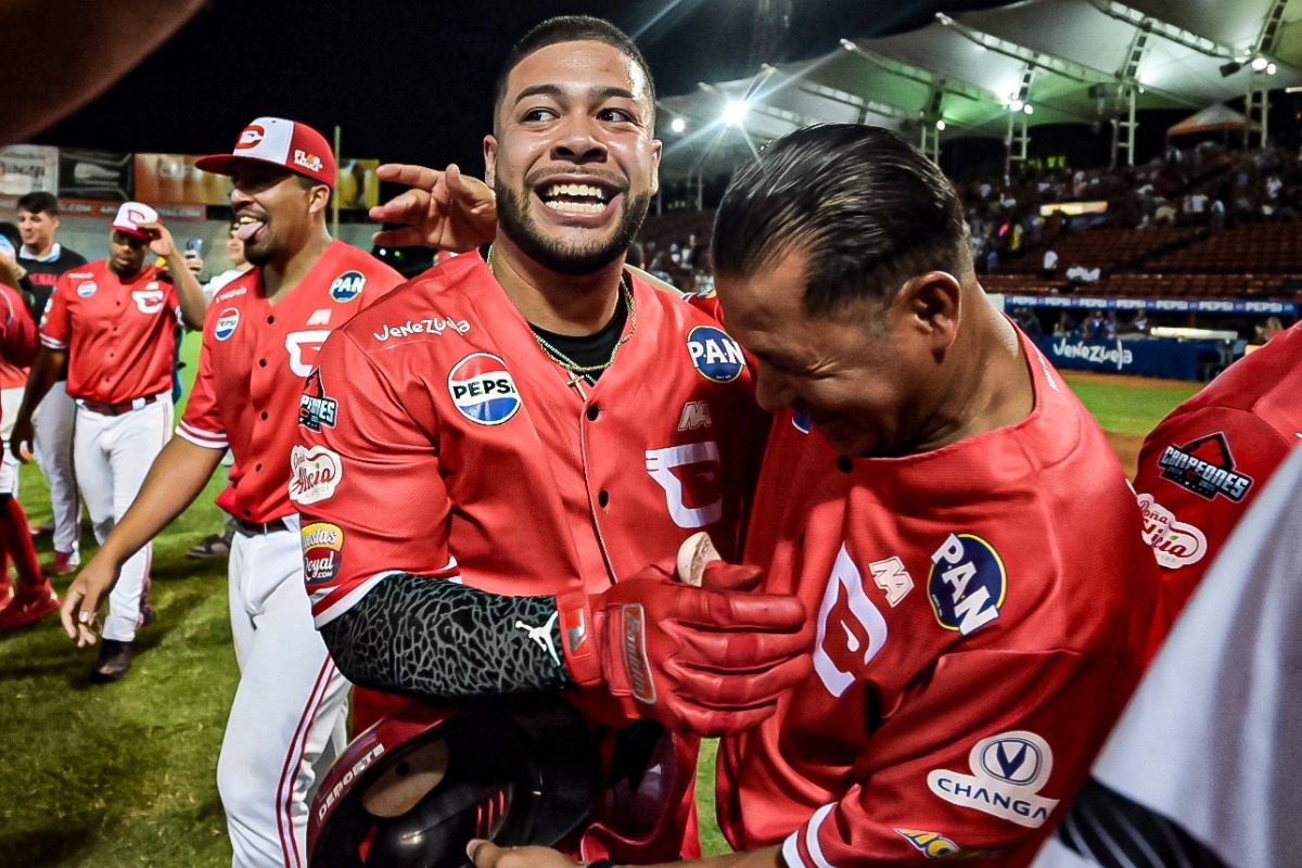 Jeferson Quero conectó jonrón como emergente en su debut y dejó en el terreno al Magallanes