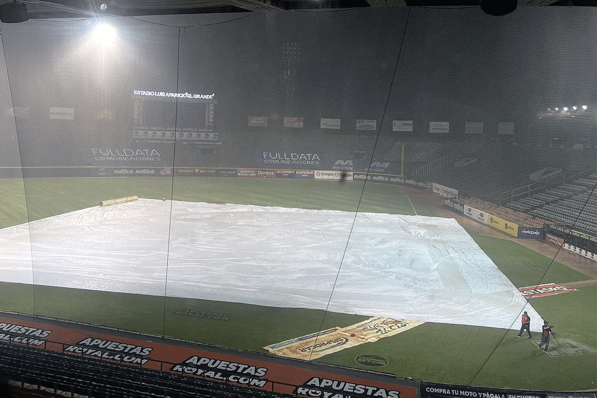 Caribes y Águilas posponen apremiados por la lluvia