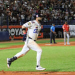 Carlos Pérez condujo la ofensiva y Bravos abrió victorioso ante Leones