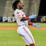 Tigres vapuleó a Magallanes y terminó la semana con récord positivo