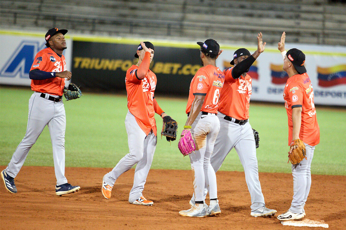 Águilas madrugaron a Félix Doubront y barrieron a Bravos en Margarita