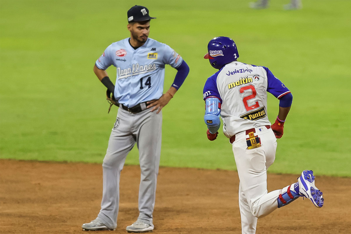 Alcides Escobar y Luis Peña fueron coprotagonistas en triunfo de Tiburones ante Magallanes