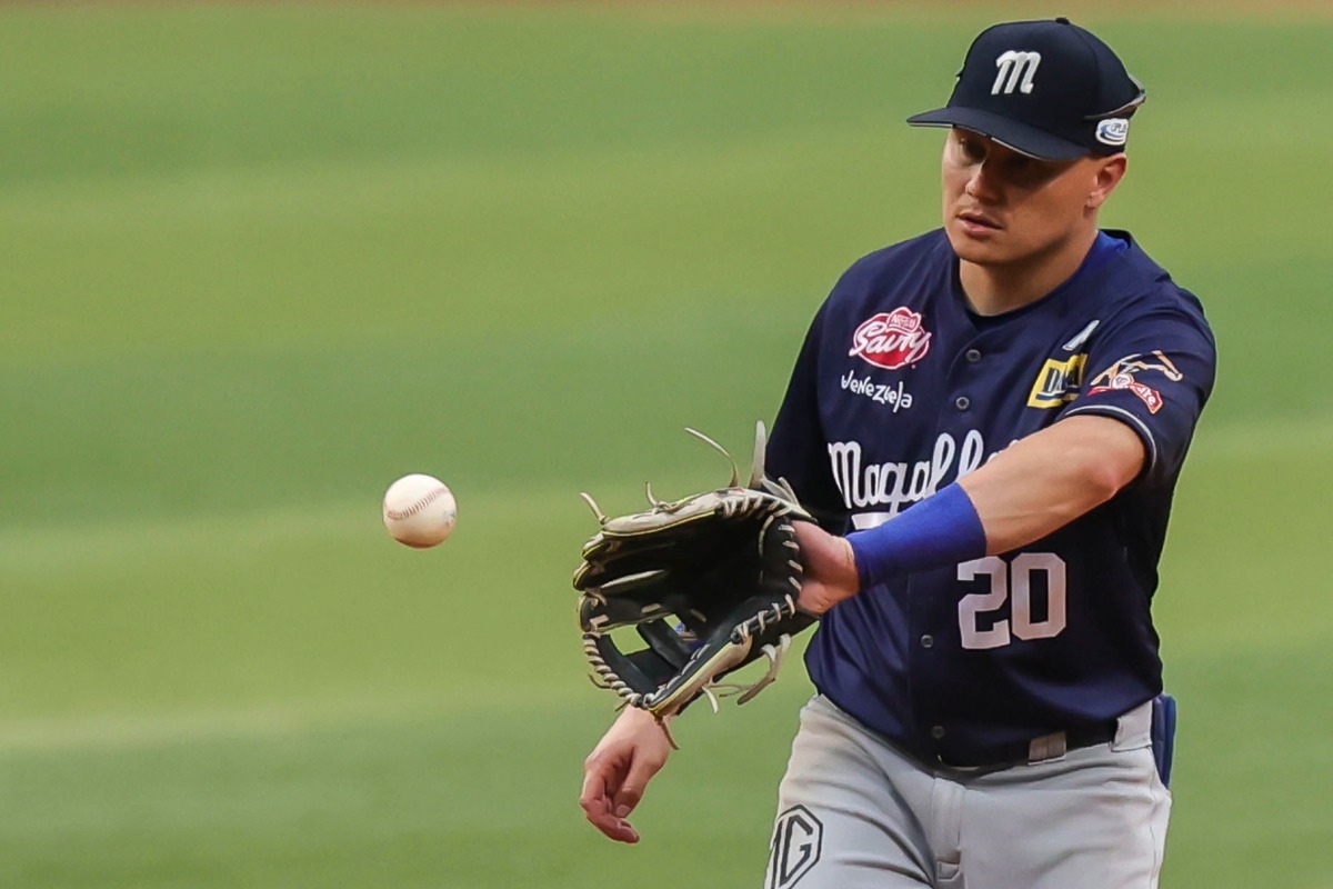 Diego Castillo se suma al Magallanes en medio de un reto