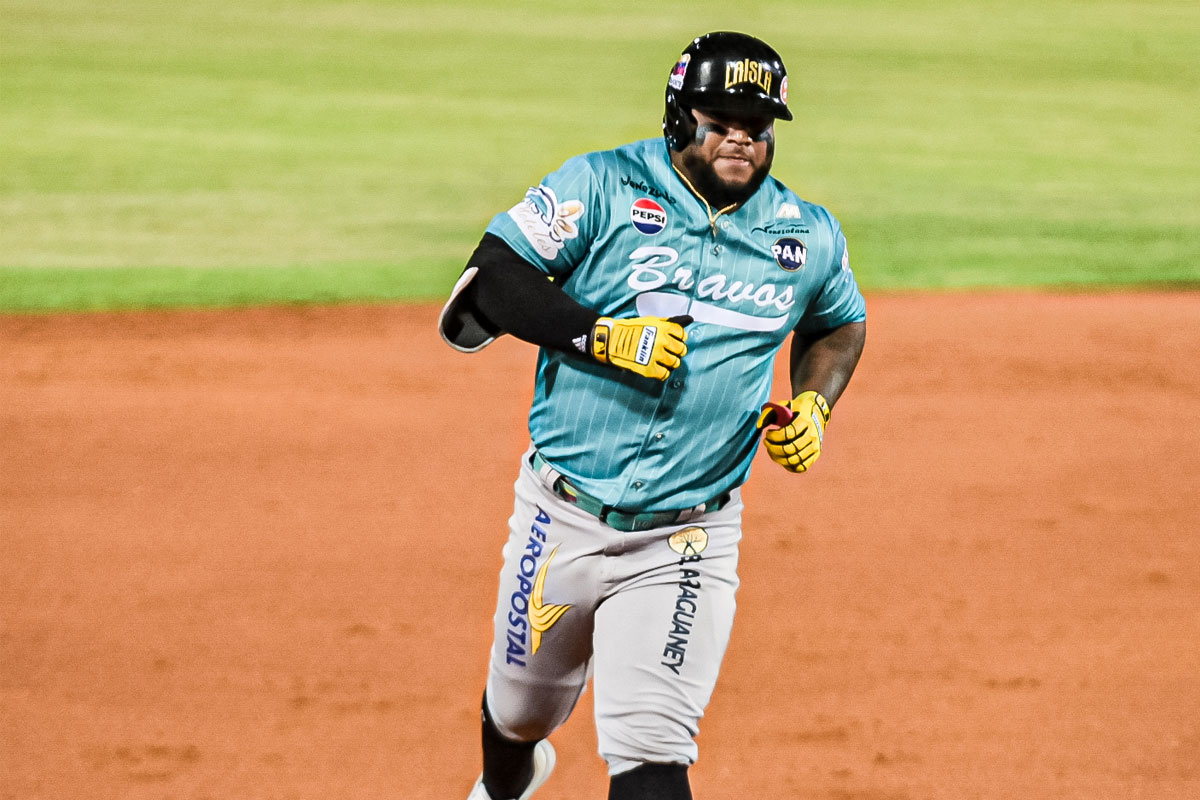 Wilson García hizo historia para Bravos con sus tres jonrones ante Lara