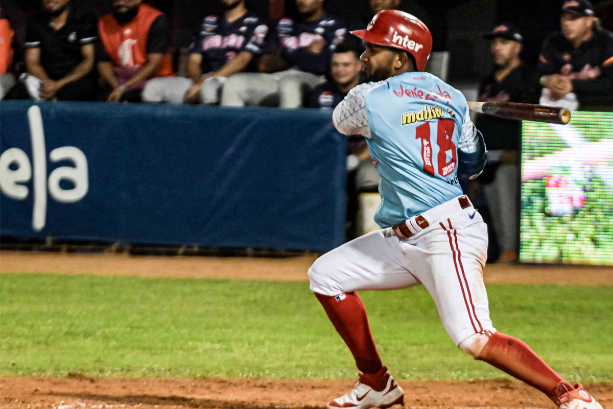 Cardenales combinó pitcheo, habilidad y defensa para llenar de ceros a Caribes