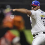 José Quijada estudia ofertas de MLB y Japón