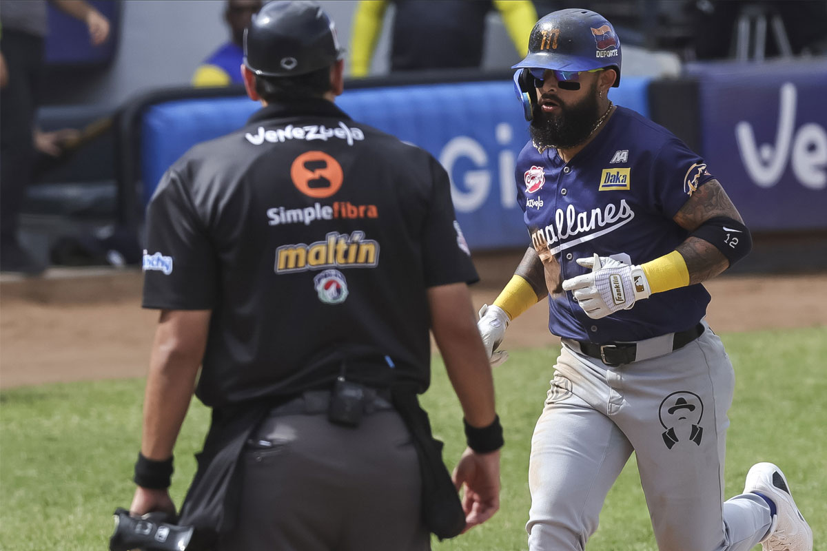 Magallanes remontó contra Tiburones y cerró semana perfecta