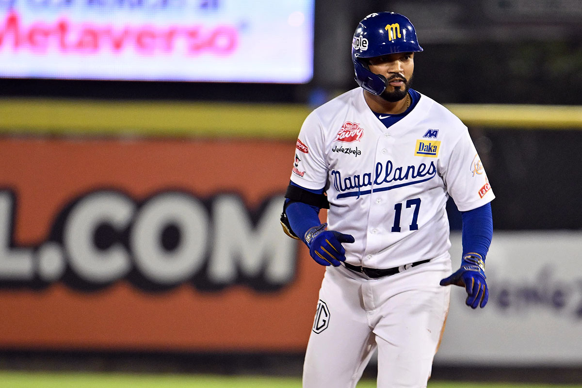 Luis Sardiñas y el arte de ser bateador emergente