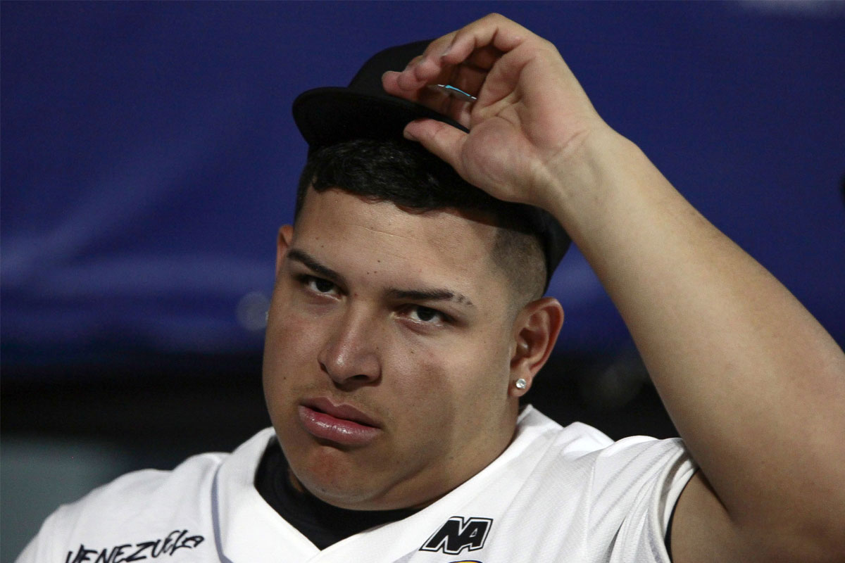 José Suárez cumplió su promesa y comenzó a prepararse con el Magallanes