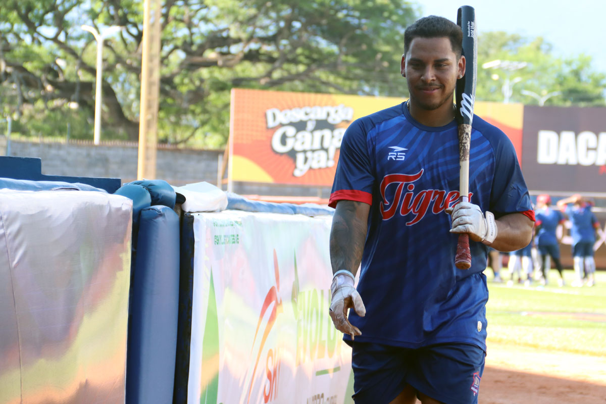 El grandeliga Jorbit Vivas llegó a los Tigres con humildad de novato