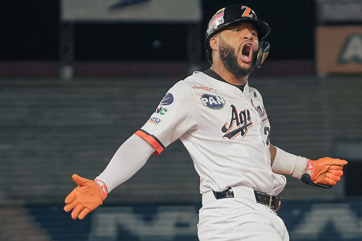 Jackson Chourio conectó de 5-5 y con jonrón decidió por Águilas