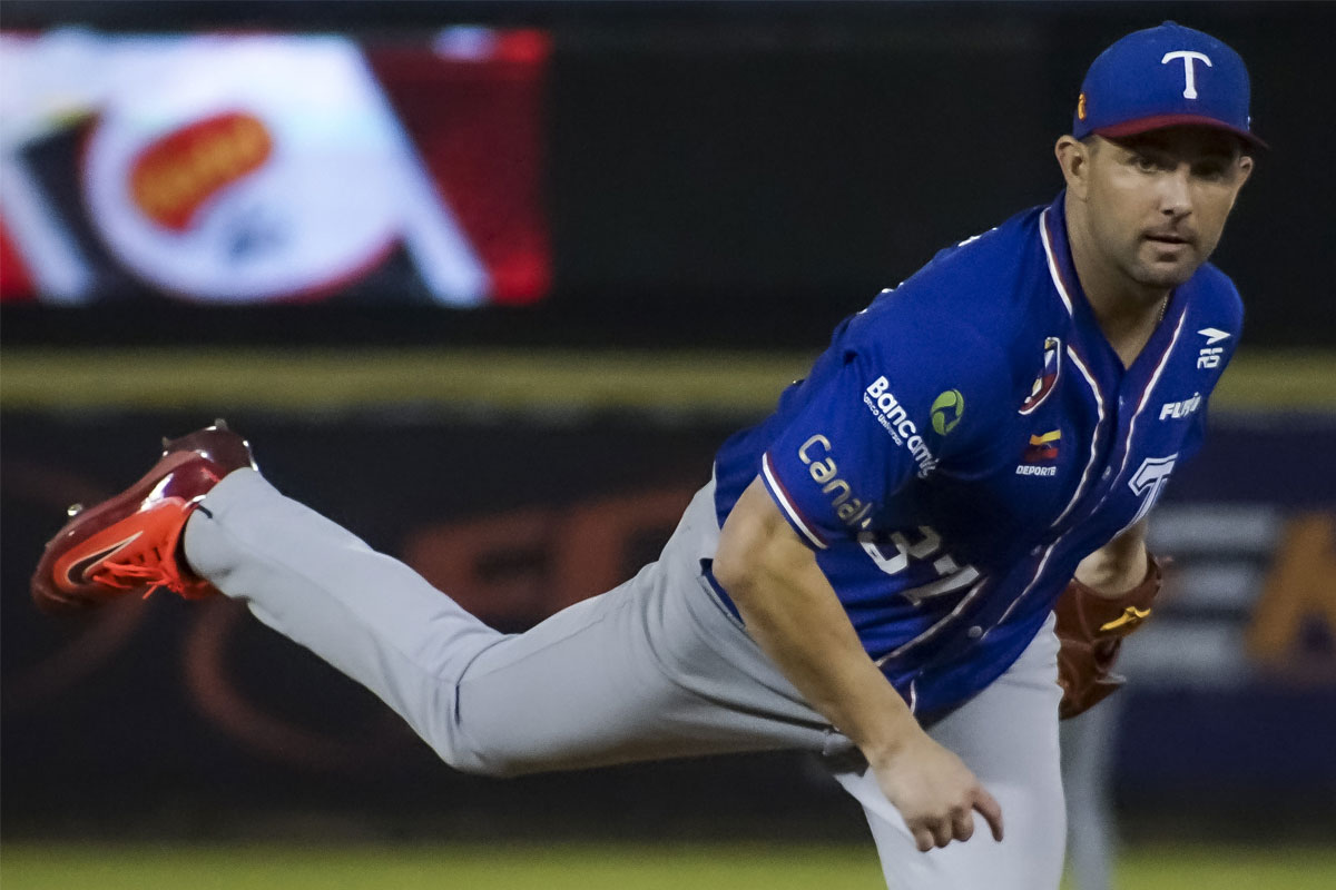 Zac Grotz silenció a Magallanes y Tiburones escaló