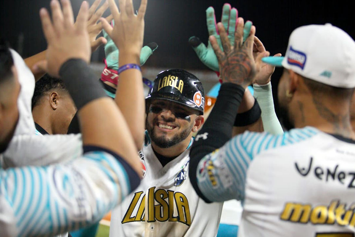 Leones se desplomó en el décimo inning y Bravos extendió su racha victoriosa