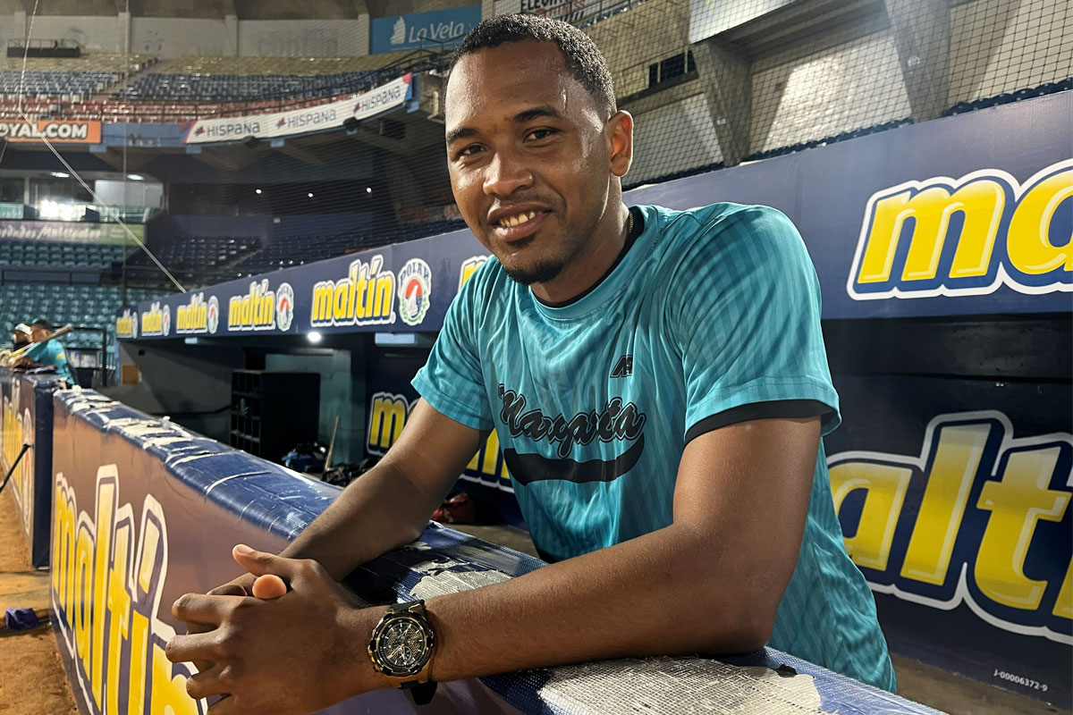 Dominicano Michell Miliano refuerza al relevo de Bravos