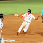 Caribes ganó por la vía del blanqueo y propició triple empate en el tercero