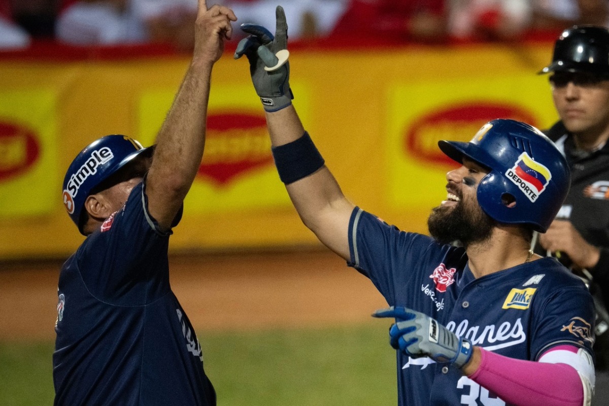 Renato Núñez celebró su paternidad con tres jonrones en triunfo de Magallanes ante Cardenales