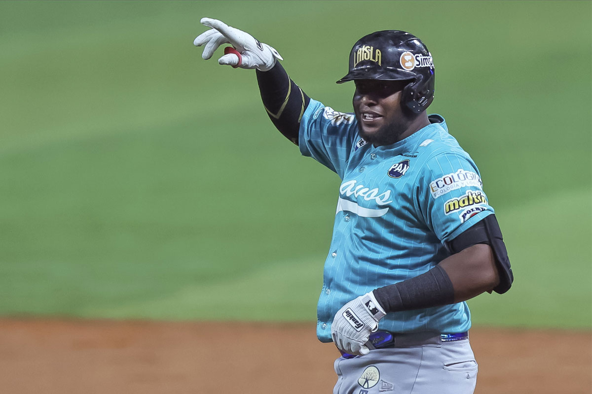 Bravos se llevó un juego cerrado y complicó la situación de Leones