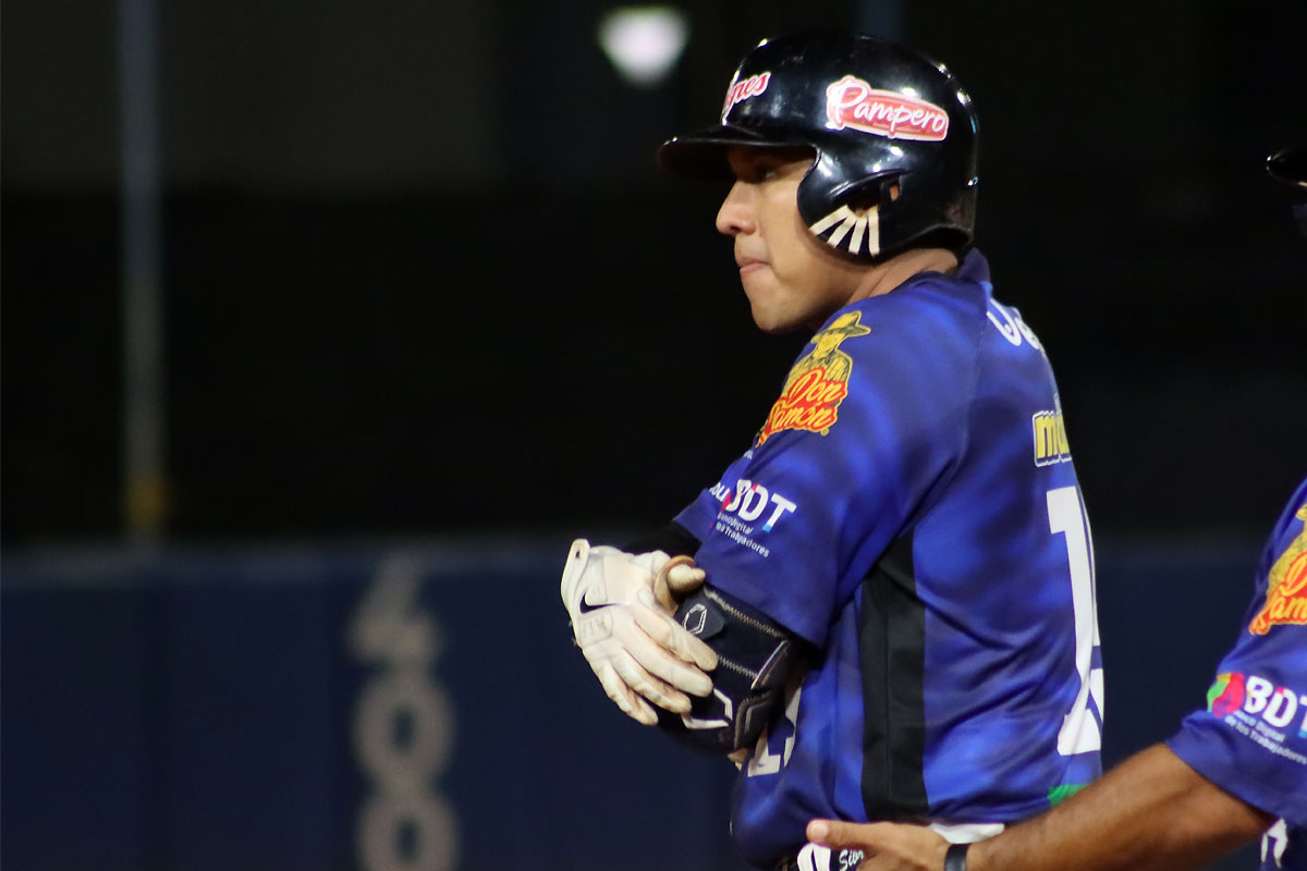 Aragua bateó fuerte para vengarse de Zulia y dividir en el doble juego