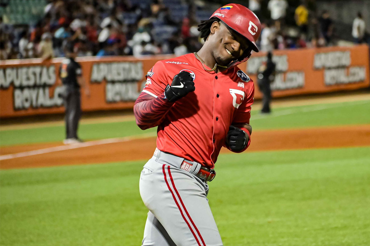Luisangel Acuña entró en la historia al batear cuatro jonrones y comandar paliza de Lara