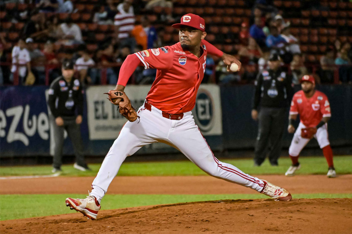 Cardenales eliminó a las Águilas e igualó el segundo lugar