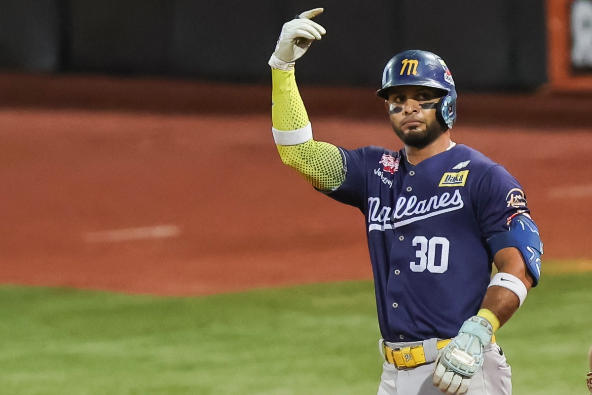 La metamorfosis de Ángel Reyes: el despertar del monstruo de postemporada