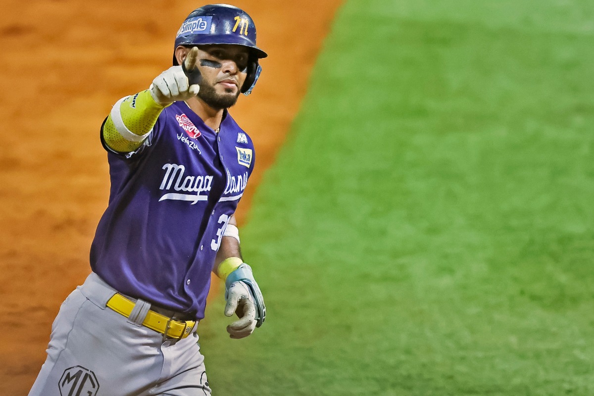 La metamorfosis de Ángel Reyes: el despertar del monstruo de postemporada