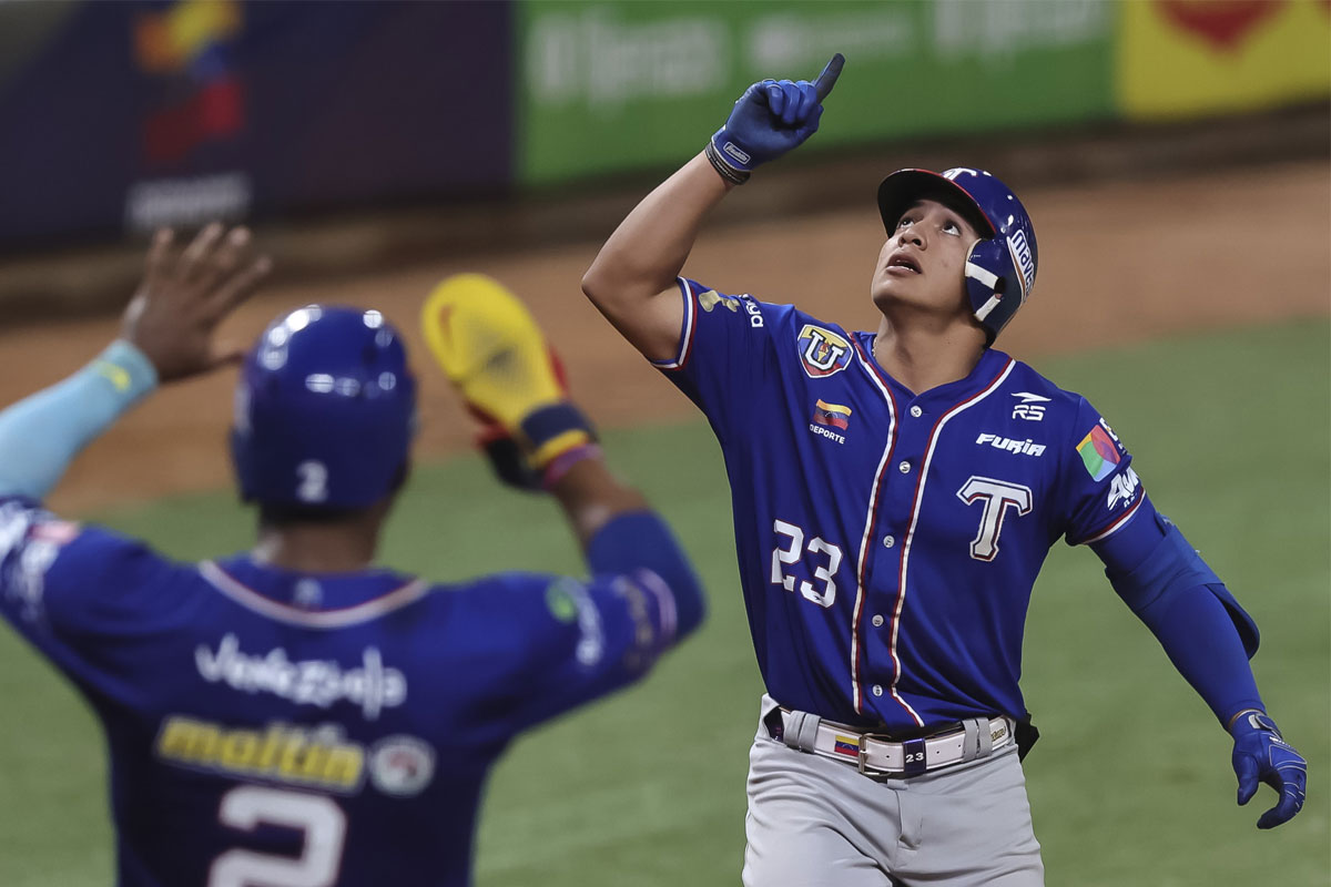 Jadher Areinamo tiene la misión de convencer a los Rays de Tampa Bay