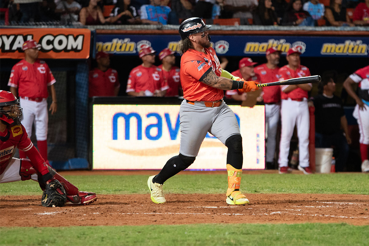 Águilas se rebeló ante el bullpen de Cardenales para ganar en Barquisimeto