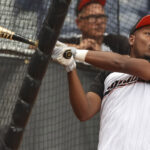 Esmil Rogers se sumerge en la arena para sumar millas náuticas en el Caribe