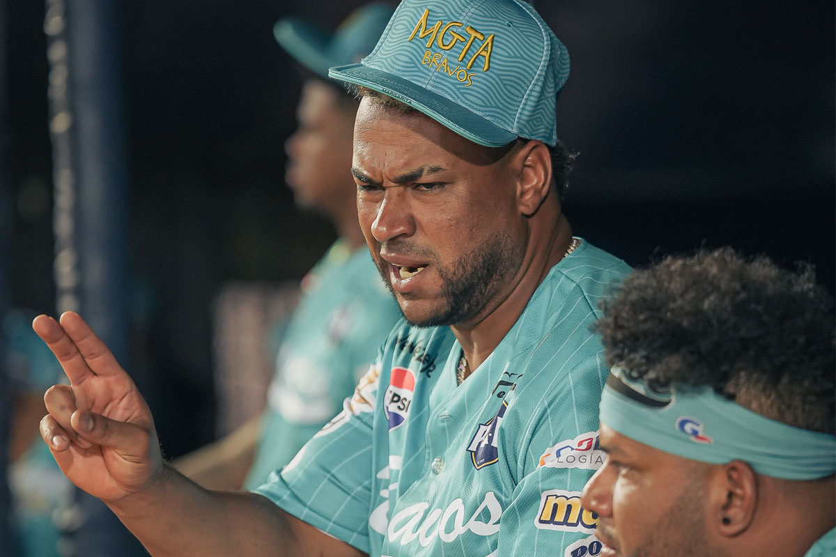 Elías Díaz apoya a Bravos desde la distancia