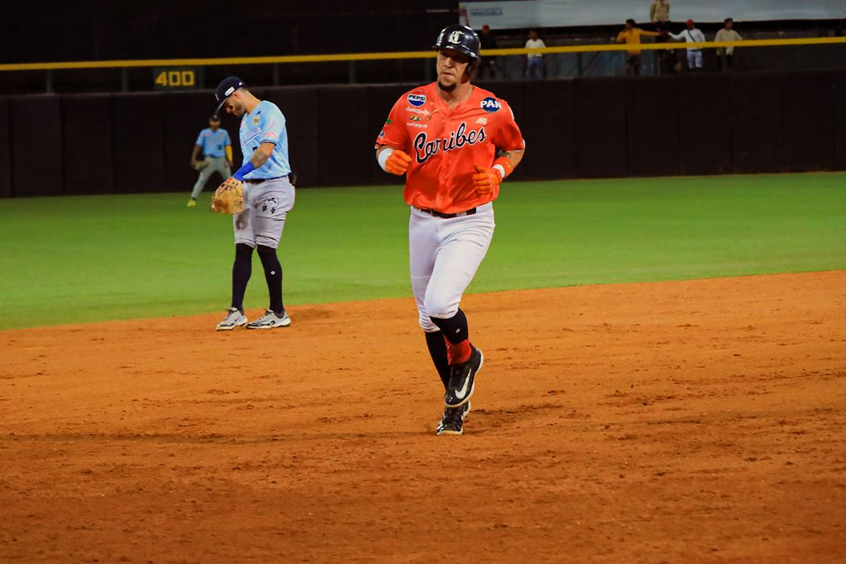 Caribes vino de atrás ante Magallanes con cuatro jonrones y brillante relevo de Cristian Hernández