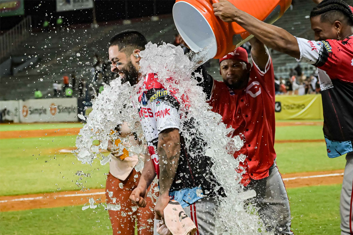 Alí Sánchez celebró su cumpleaños con 5 hits para sacar a Cardenales de la racha adversa