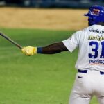 Águilas fabricó rally decisivo en el noveno inning que le permitió igualar el segundo lugar