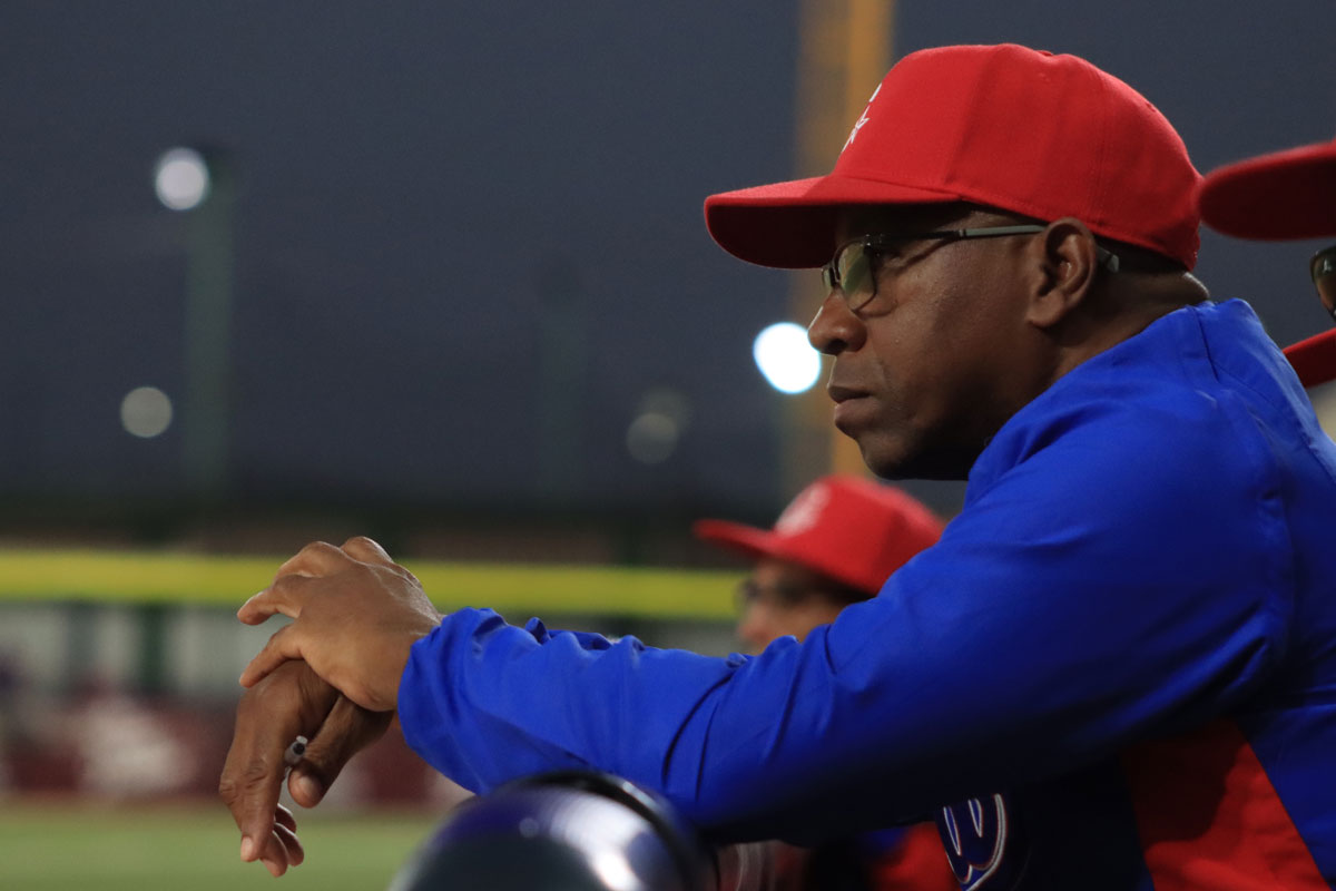 Germán Mesa, el gran mago cubano que prepara en Venezuela sus trucos para el Clásico