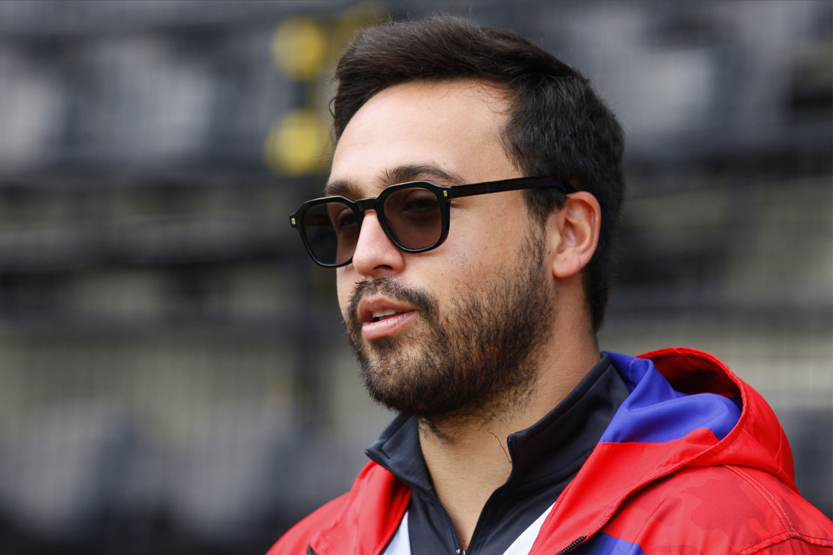 César Collins se unió a las oficinas de Bravos