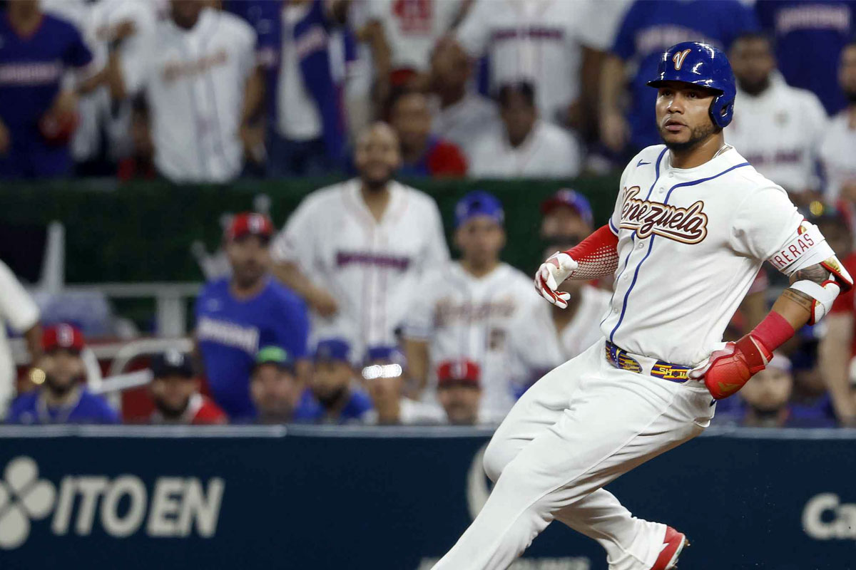 Venezuela cayó ante República Dominicana y se medirá a Japón