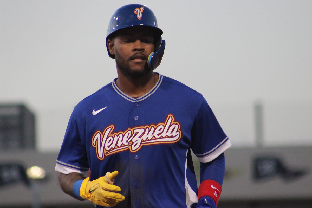 Venezuela cayó en el primer juego de preparación al Clásico con un jonrón de Carlos Pérez