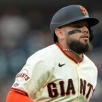 Jackson Chourio explotó e hizo historia en su debut de 2026
