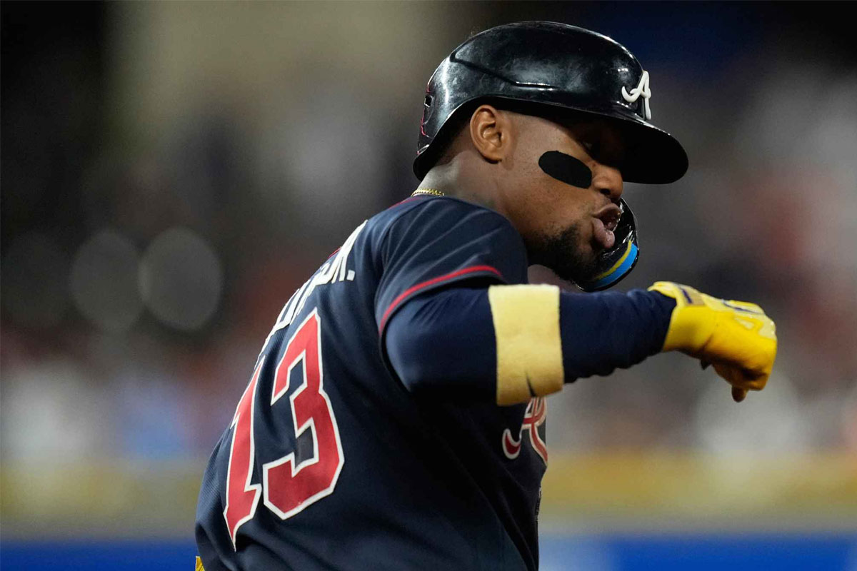 Ronald Acuña Jr. decidió con un grand slam y selló otra campaña 20-20